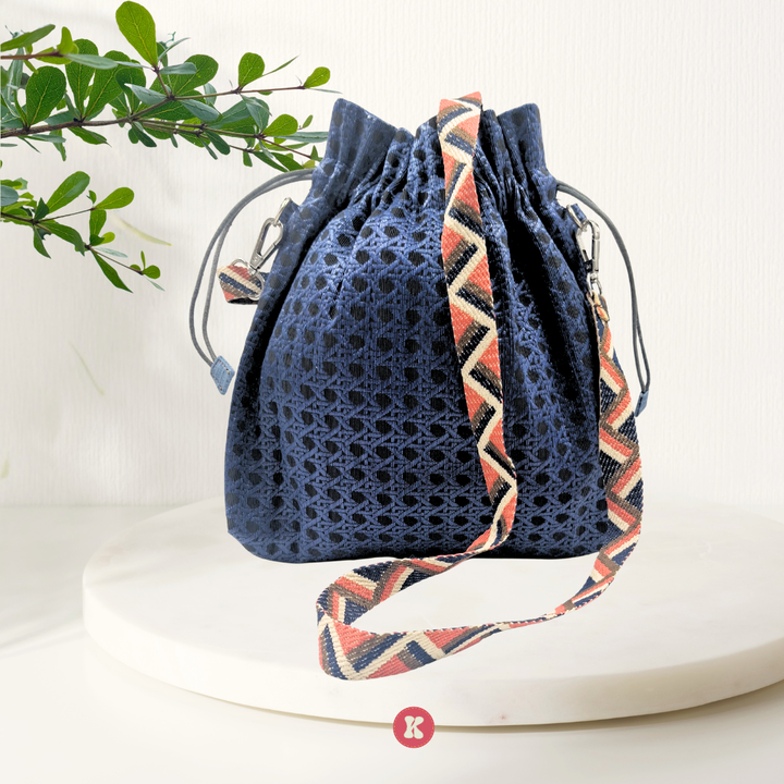 Woven Lace Drawstring Bucket